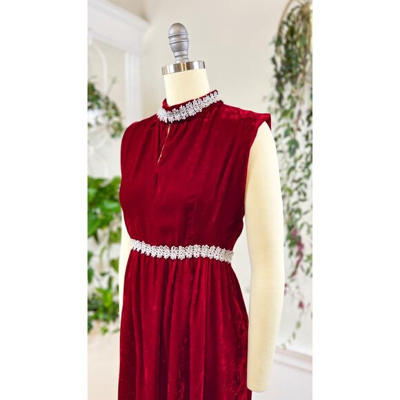 Vintage 1970s Dress Set 70s Red Velvet Party Matching Cape Holiday Formal Maxi - Picture 10 of 11